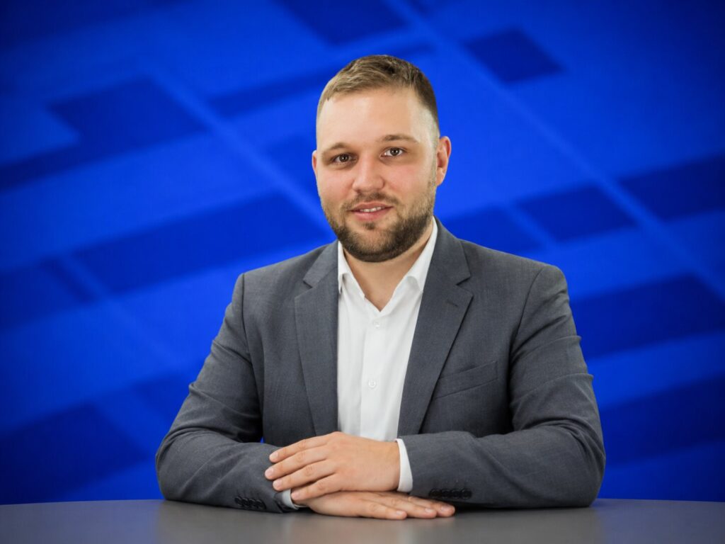 Александар Ђ.: УПУЋЕНИ У ВИШЕ А 10 ДАНА ТУЖИОЦИ ОСНОВНОГ ТУЖИЛАШТВА